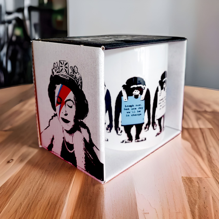 Banksy Ceramic Mug 325ml - Laugh Now - Krus fra URBAN.ITY hos The Prince Webshop