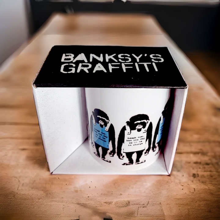Banksy Ceramic Mug 325ml - Laugh Now - Krus fra URBAN.ITY hos The Prince Webshop
